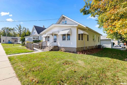 221 N Davenport St, Metamora, IL, 61548-8615 | Card Image