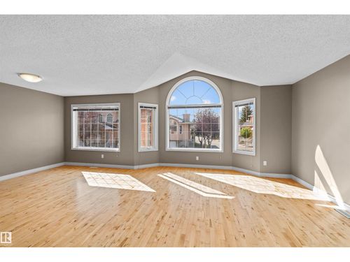 101-11115 9 Ave Nw, Edmonton, AB, T6J6Z1 | Card Image