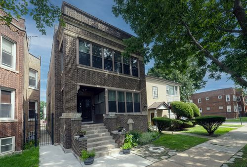 2-5104 W Hutchinson St, Chicago, IL, 60641-1447 | Card Image
