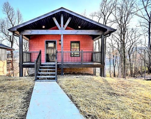 143 Daniel Ln, Elizabethton, TN, 37643-9414 | Card Image
