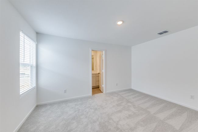 Empty room with light carpet and baseboards | Image 7