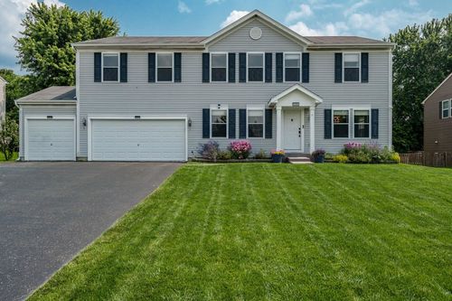 105 Ridgestone Trl, Poplar Grove, IL, 61065-7833 | Card Image