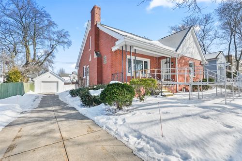 703 California Dr, Erie, PA, 16505-4419 | Card Image