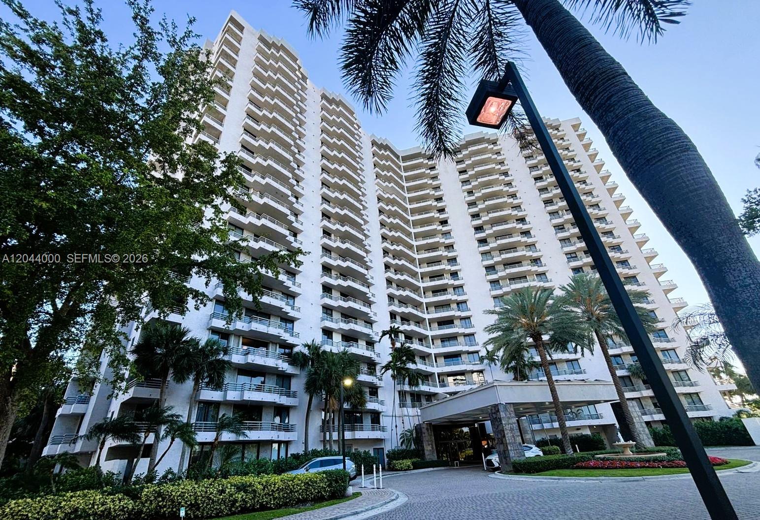 Residential Lease in Aventura 3