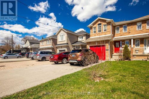 1051 Caven St, Mississauga, ON, L5G4J3 | Card Image