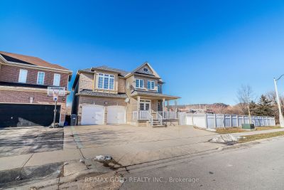 31 Ungava Bay Rd, House other with 4 bedrooms, 6 bathrooms and 7 parking in Brampton ON | Image 2