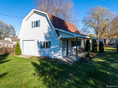 TWO-STORY BARN | Image 3