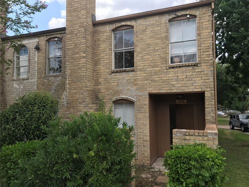 8646 Maplecrest Dr, Houston, TX, 77099-1886 | Card Image