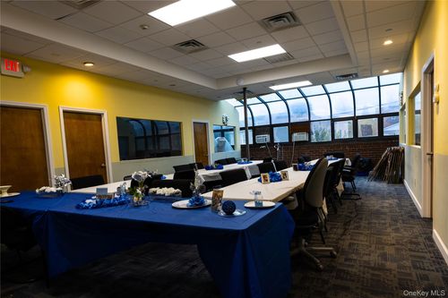 70 N Main St, Freeport, NY, 11520-2245 | Card Image