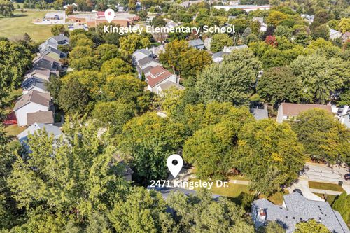 2471 Kingsley Dr, Naperville, IL, 60565-3254 | Card Image