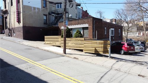 300 Shiloh St, Mt Washington, PA, 15211-1626 | Card Image