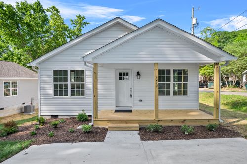 2215 Searle St, Chattanooga, TN, 37406-3922 | Card Image