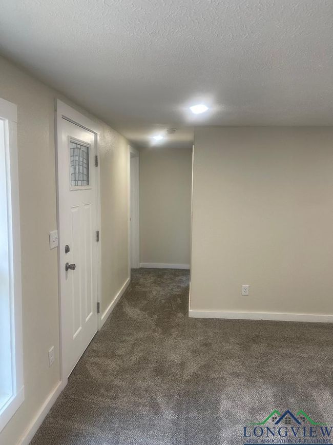 338 E Peters St, House other with 3 bedrooms, 2 bathrooms and null parking in De Kalb TX | Image 32