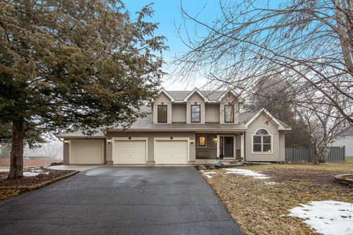 1012 Cardinal Cir, Hudson, WI, 54016-5804 | Card Image