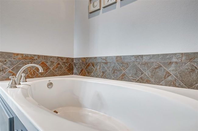 2774 Gulfview Ln, House other with 4 bedrooms, 4 bathrooms and 5 parking in Crystal Beach TX | Image 17