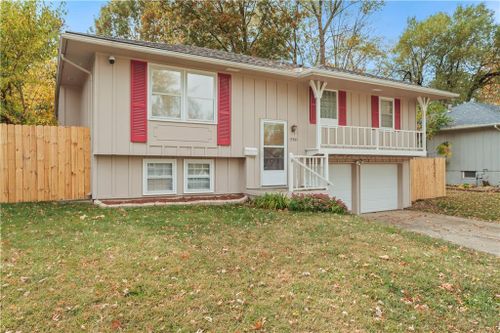 15301 E 33rd Street, Independence, MO, 64055 | Card Image