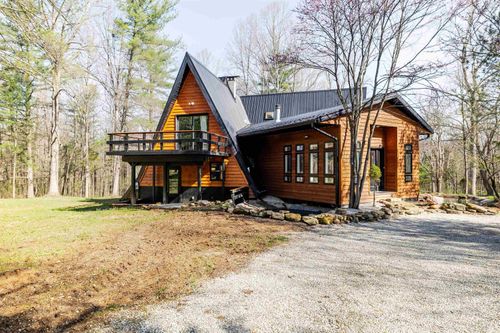 123 Empire Ln, Bedford, IN, 47421-6902 | Card Image