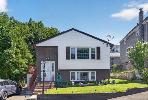 39 Mountain Ave, Saugus, MA, 01906-3748 | Card Image