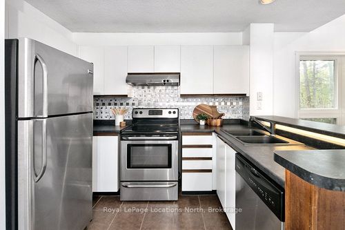 182-49 Trott Blvd, Collingwood, ON, L9Y5B8 | Card Image