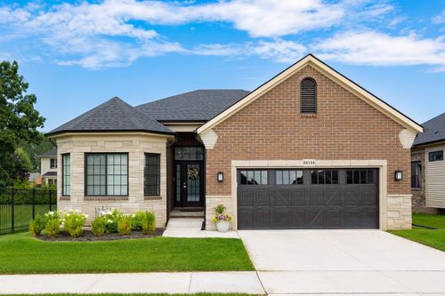 55144 Saint Paul Dr, Macomb, MI, 48042-2412 | Card Image