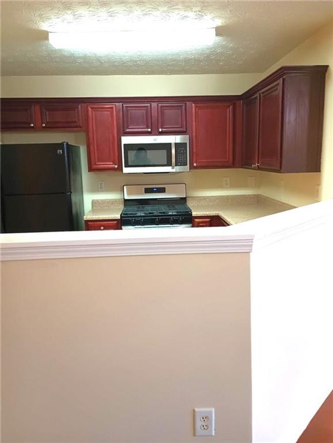 6398 Shadow Sq, Townhouse with 3 bedrooms, 4 bathrooms and 2 parking in Lithonia GA | Image 11