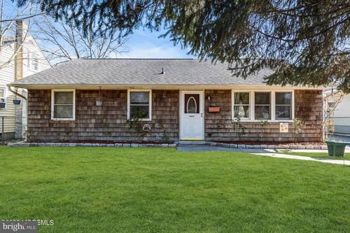 616 Maple St, Lakehurst, NJ, 08733-2520 | Card Image