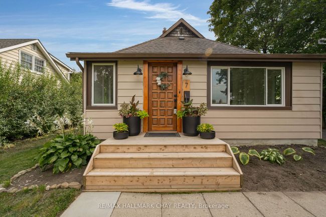 7 Napier St, House other with 3 bedrooms, 1 bathrooms and 7 parking in Barrie ON | Image 5