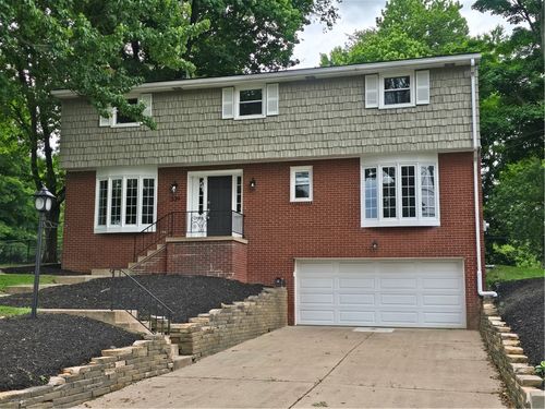 339 Turngate Dr, Bethel Park, PA, 15102-1427 | Card Image