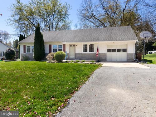 1416 Horse Shoe Pike, Glenmoore, PA, 19343-1143 | Card Image