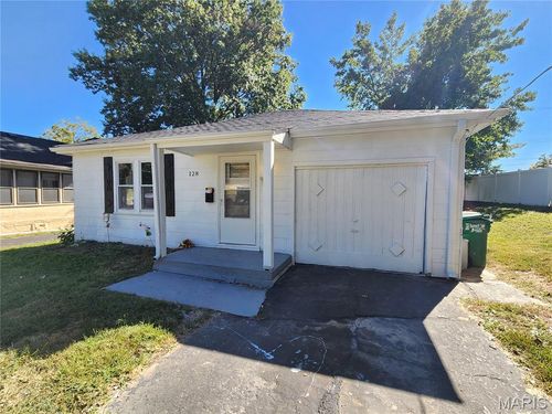 128 Deane Ct, Saint Louis, MO, 63127-1114 | Card Image