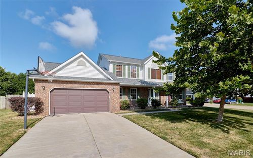 1221 Seward Dr, O Fallon, IL, 62269-7171 | Card Image