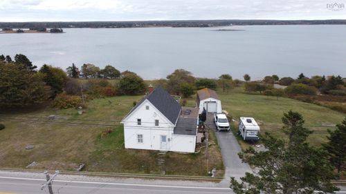 637 Highway 335, West Pubnico, NS, B0W3S0 | Card Image