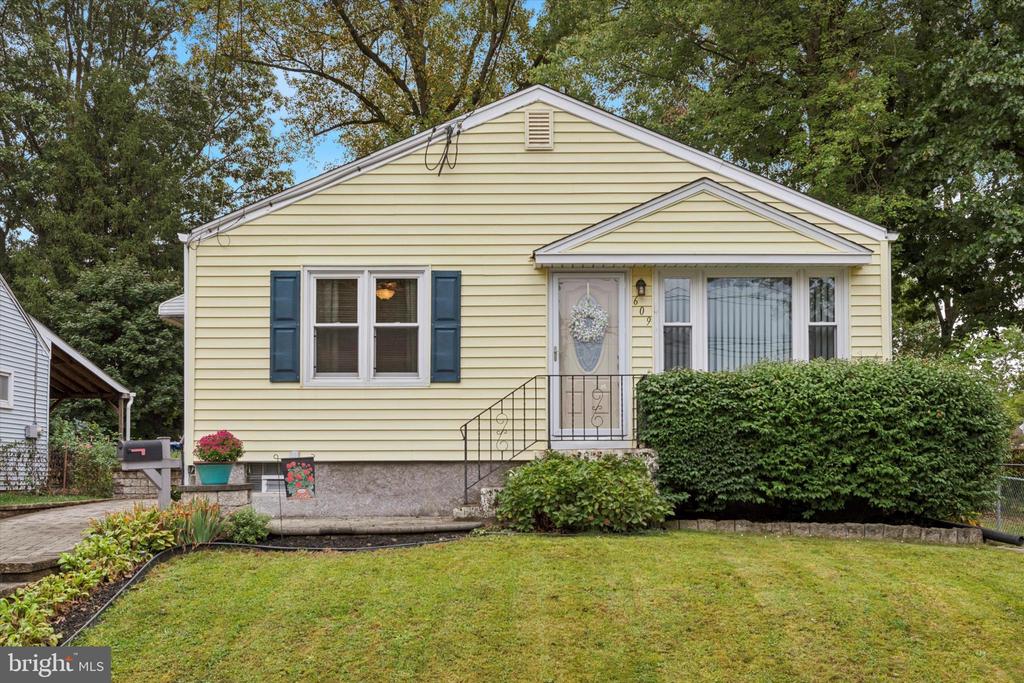 Garfield Ave, Glenside, PA 19038