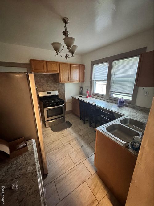 2222 Clements St, Detroit, MI, 48238-3455 | Card Image