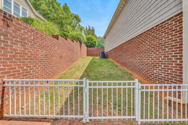 220 Village Lane (59) | Image 51