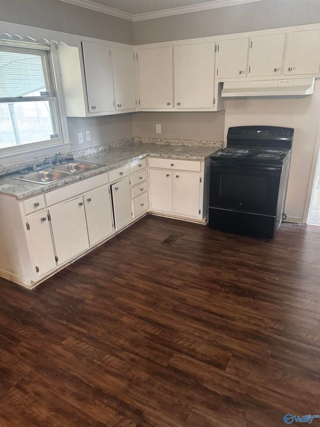 2804 Winchester Rd Nw, House other with 3 bedrooms, 2 bathrooms and null parking in Huntsville AL | Image 9
