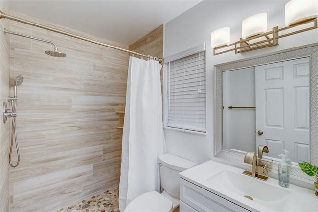 5 - 1172 Breezy Way, Condo with 2 bedrooms, 2 bathrooms and null parking in Sebastian FL | Image 27