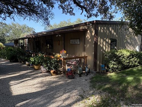 2044 County Road 343, Hondo, TX, 78861-6858 | Card Image