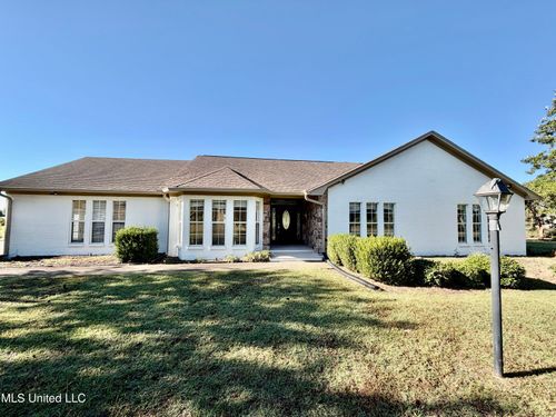 340 Porter Dr, Clarksdale, MS, 38614-9399 | Card Image