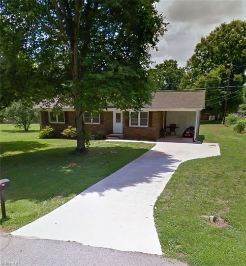 237 Morse St, Mocksville, NC, 27028-2825 | Card Image
