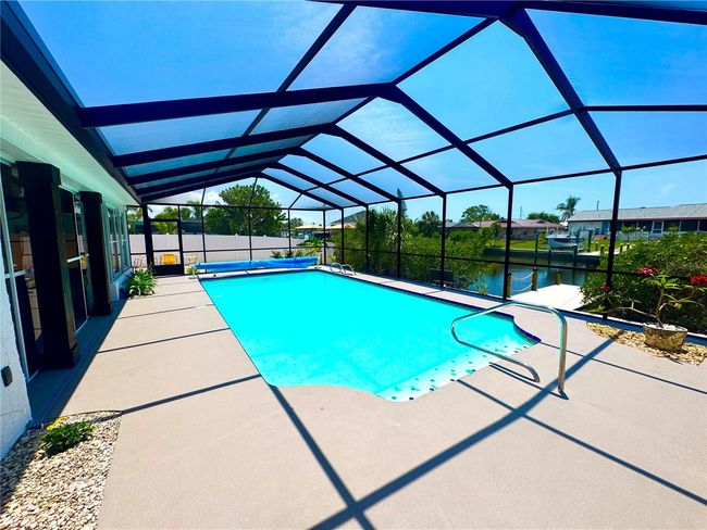 6524 Senegal Palm Way, House other with 3 bedrooms, 2 bathrooms and null parking in APOLLO BEACH FL | Image 40
