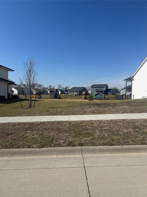 1502 Hackenberry Pl, Granger, IA, 50109-4729 | Card Image