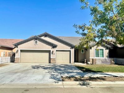 816 E Copper Avenue, House other with 4 bedrooms, 2 bathrooms and null parking in Visalia CA | Image 1