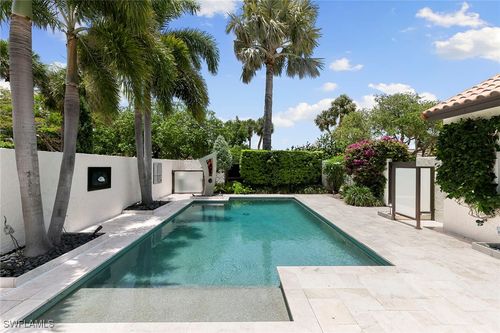 21-580 Tierra Mar Ln, NAPLES, FL, 34108-2721 | Card Image