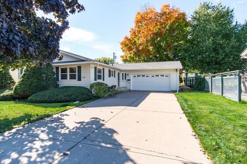 906 Redwood Street, La Crescent, MN, 55947 | Card Image