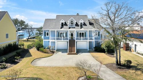 9004 Saint Stephens Pl, Wilmington, NC, 28412-3532 | Card Image