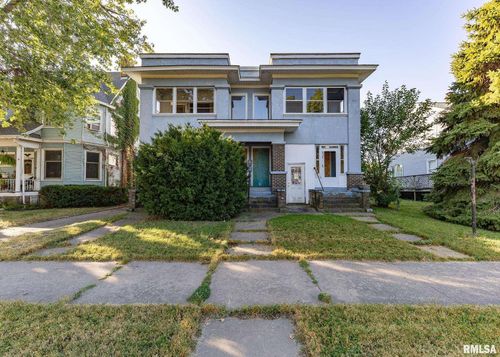 513 6th Ave S, Clinton, IA, 52732-4613 | Card Image