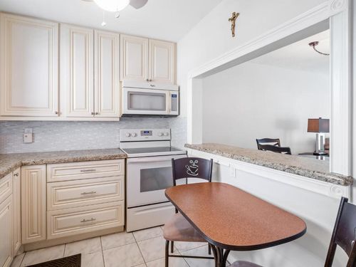 213-715 Lori Drive, Palm Springs, FL, 33461 | Card Image