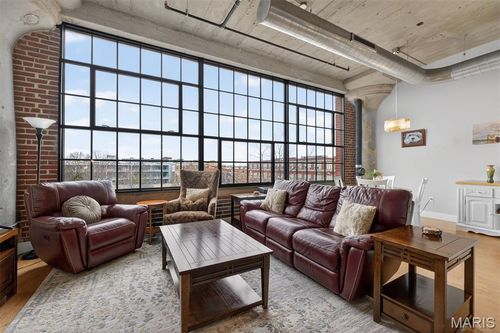 apt-307-4100 Forest Park Ave, Saint Louis, MO, 63108-2890 | Card Image