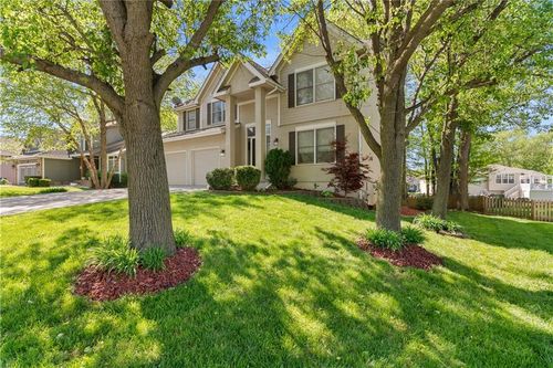 705 Hawthorne Dr, Liberty, MO, 64068-4331 | Card Image